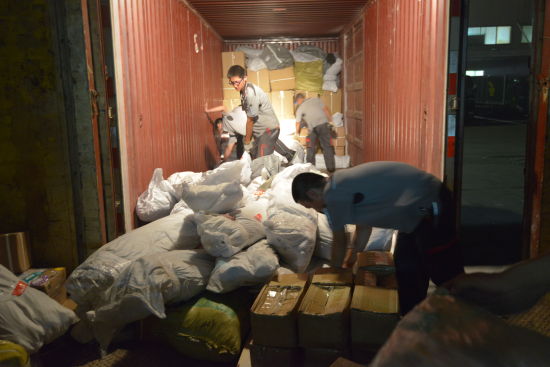 順豐-為提高空間利用率，貨物碼放得很整齊。