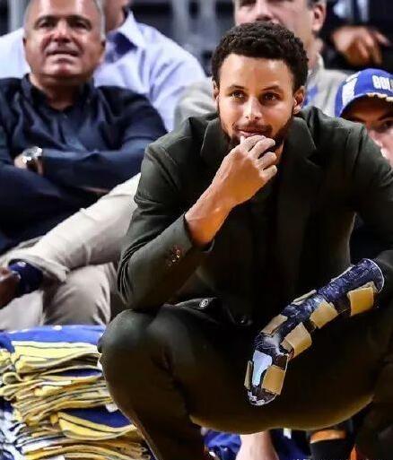 庫里再次接受手術 移除鋼釘但可能會缺席賽季剩余全部比賽